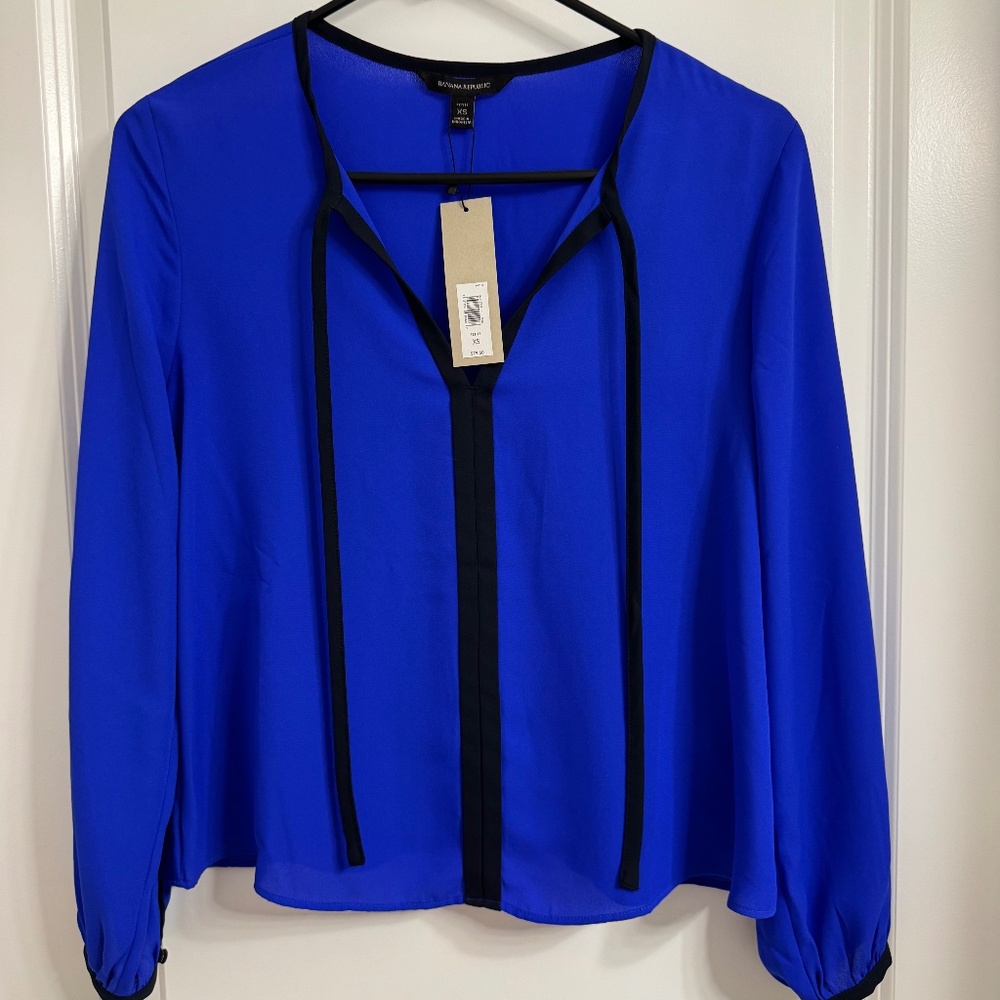 Banana Republic NWT XS Long Sleeve Top